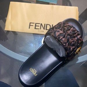 Fendi slides, size 39